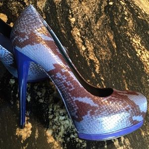 Pour La Victoire High Heels